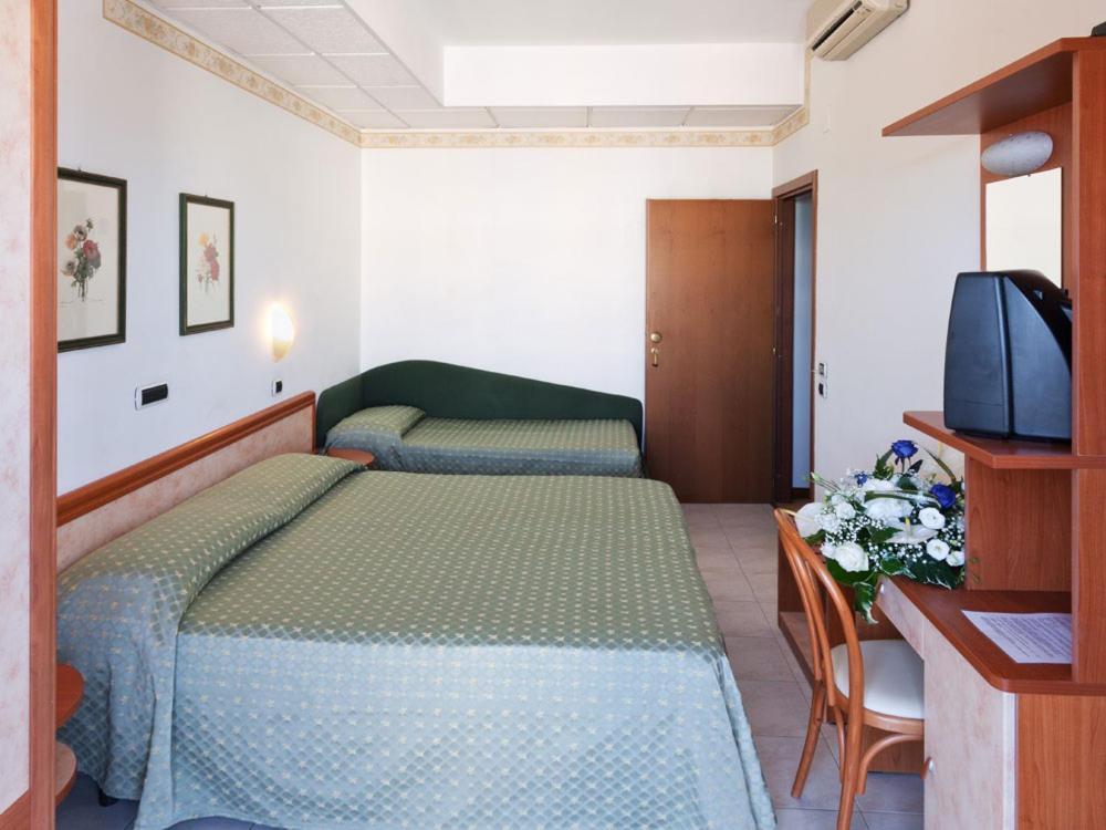 Hotel Joli Alba Adriatica Eksteriør billede