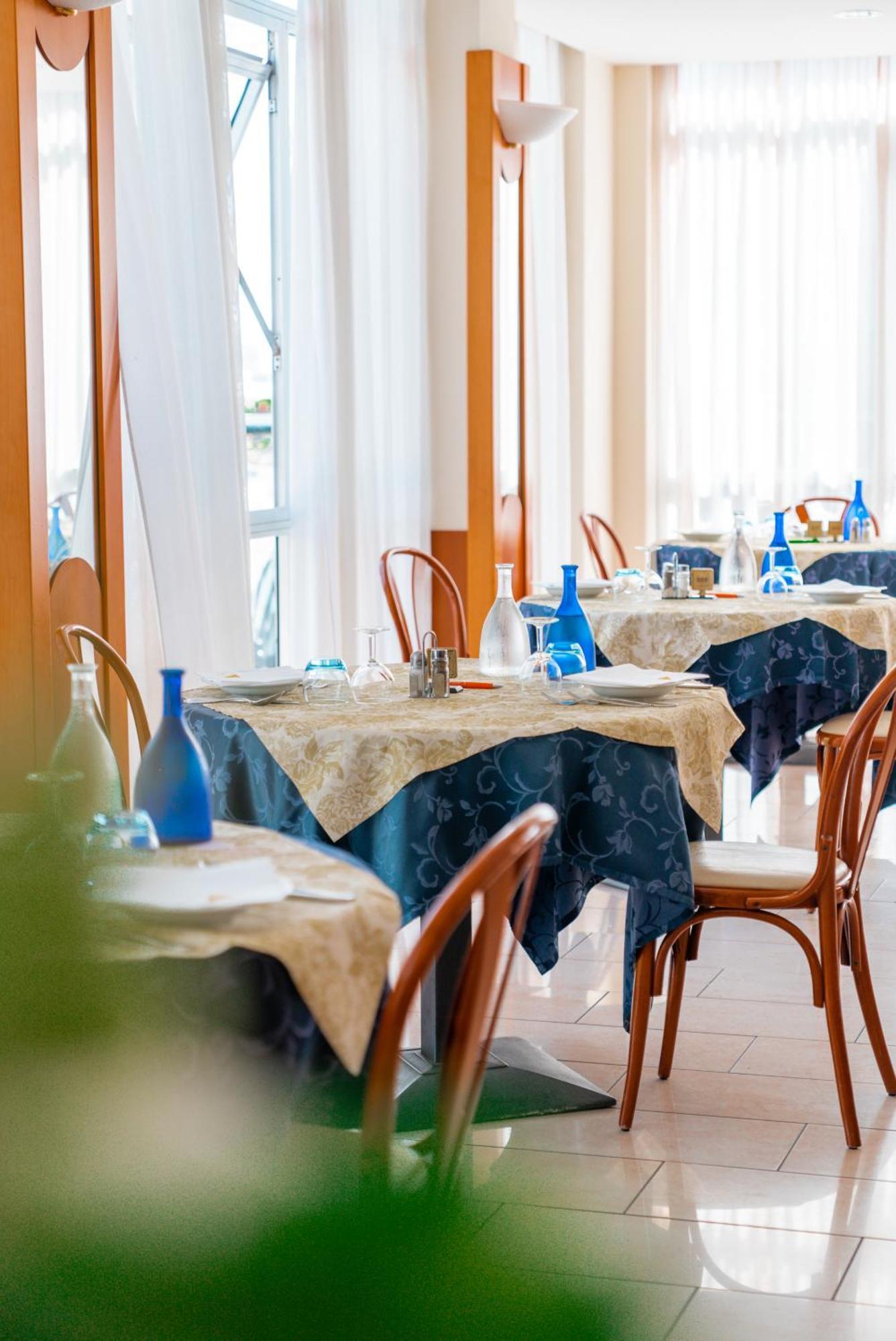 Hotel Joli Alba Adriatica Eksteriør billede