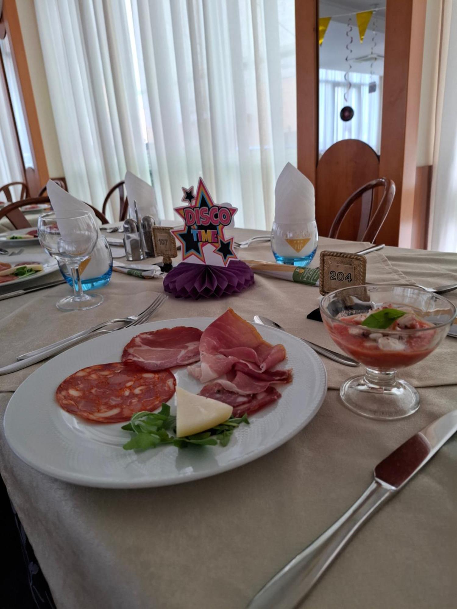 Hotel Joli Alba Adriatica Eksteriør billede